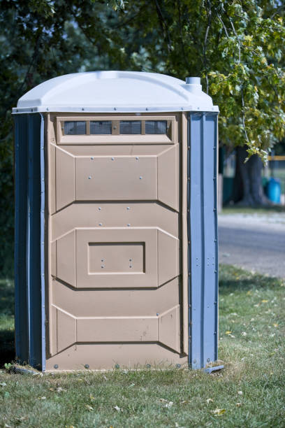 Best Luxury portable toilet rental  in Hermosa Beach, CA